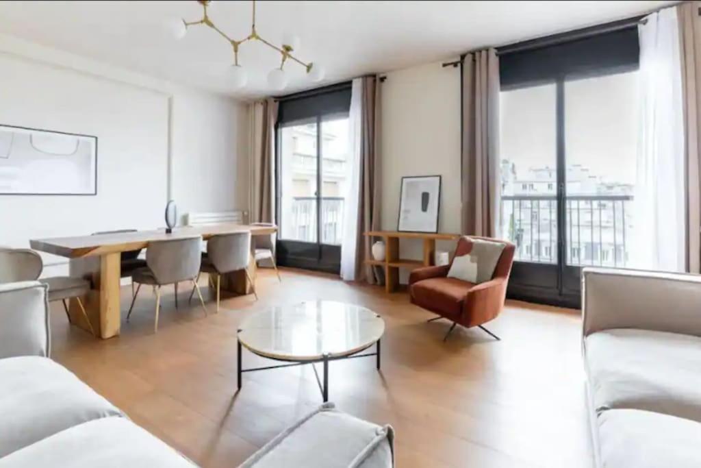 Avenue Montaigne Luxury Apartment 2Br 4P Париж Екстериор снимка